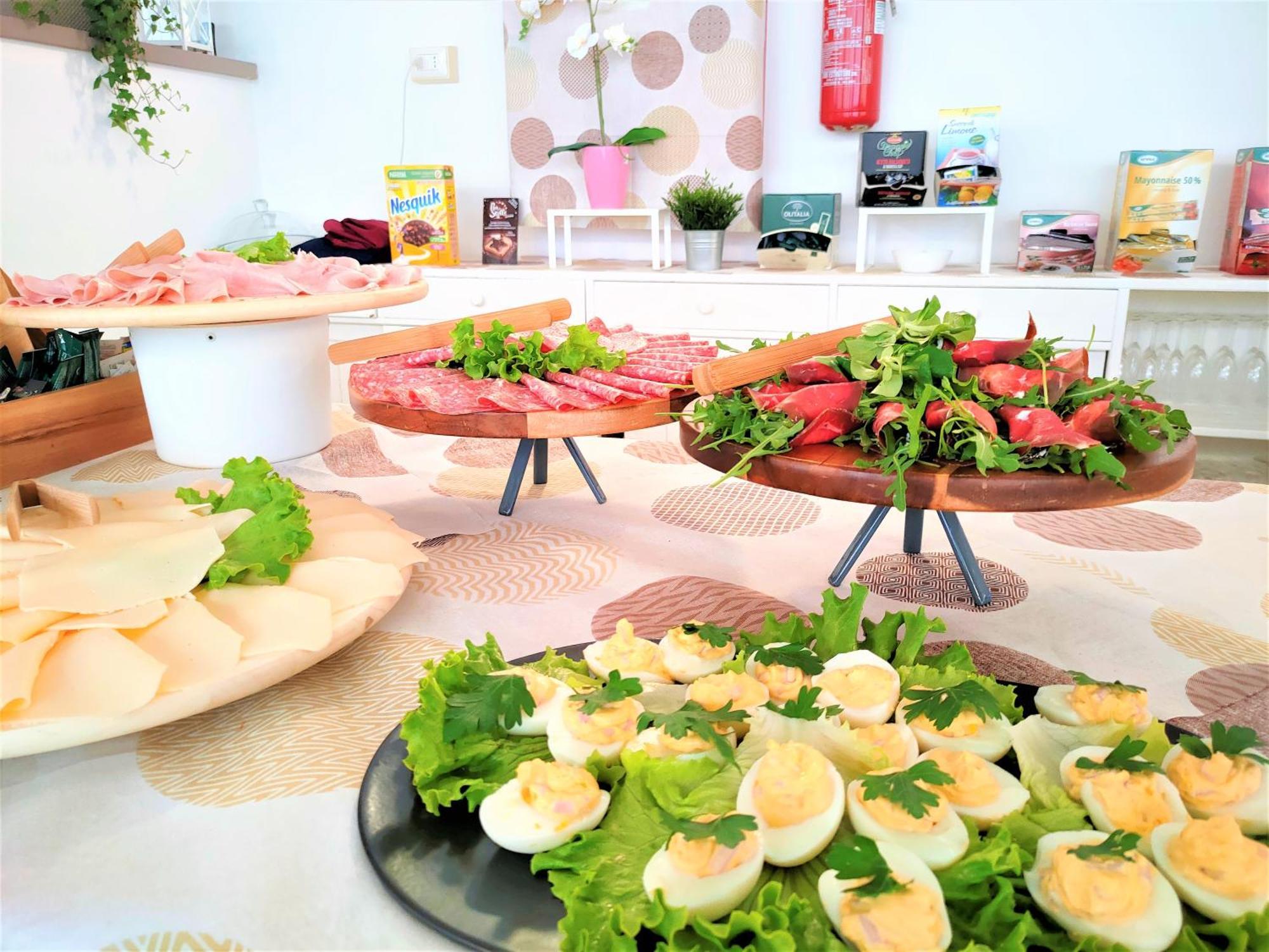 Hotel Miramare - & - Free Breakfast & Brunch Until 13-00