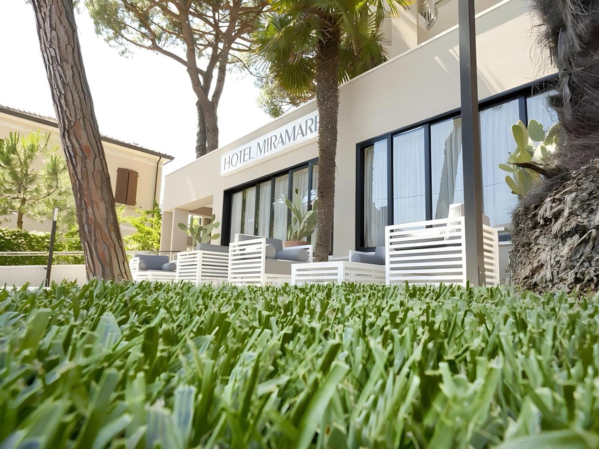 Miramare - & - Free Breakfast & Brunch Until 13-00 Hotel
