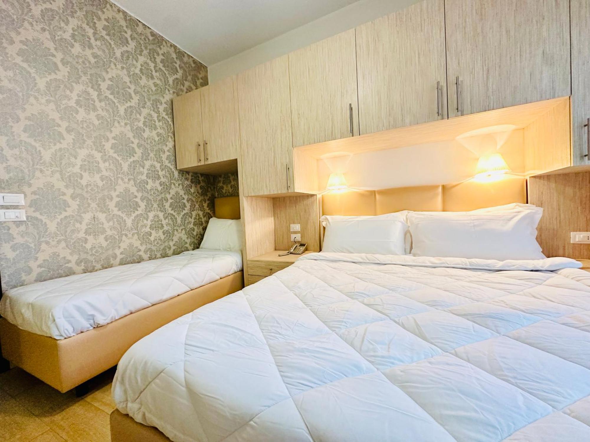 Miramare - & - Free Breakfast & Brunch Until 13-00 Hotel