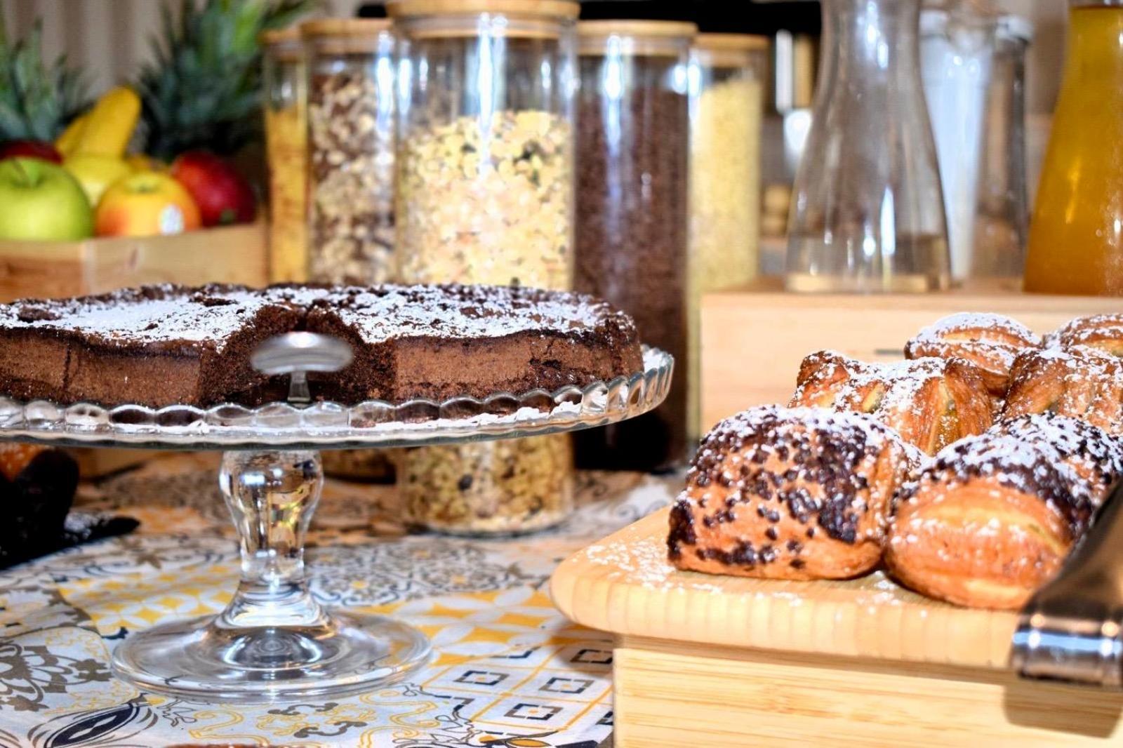 Hotel Miramare - & - Free Breakfast & Brunch Until 13-00