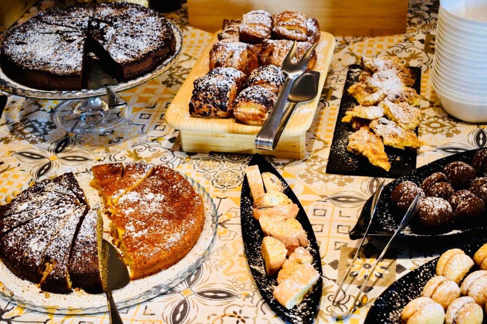 Miramare - & - Free Breakfast & Brunch Until 13-00 Cervia